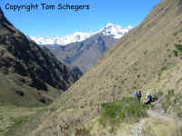 Trekking up to Wayllabamba